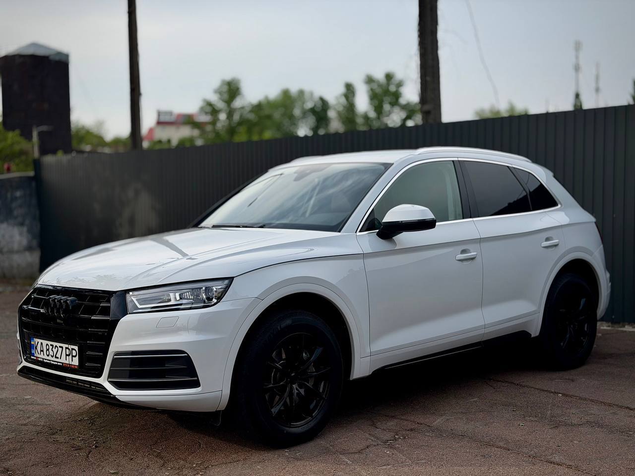 Білий кросовер Audi Q5 — викуп авто в Києві